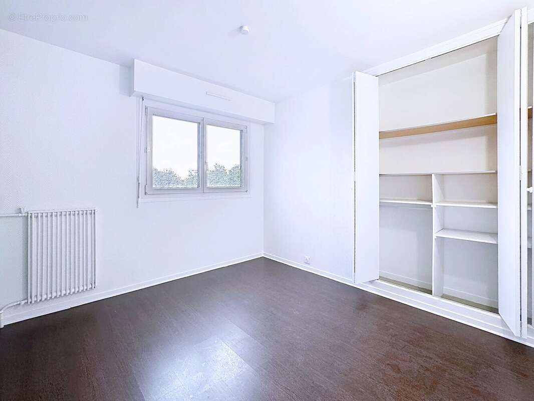 Apt f4 - balcon- cave et parking - 10 mns rer a - photo 9