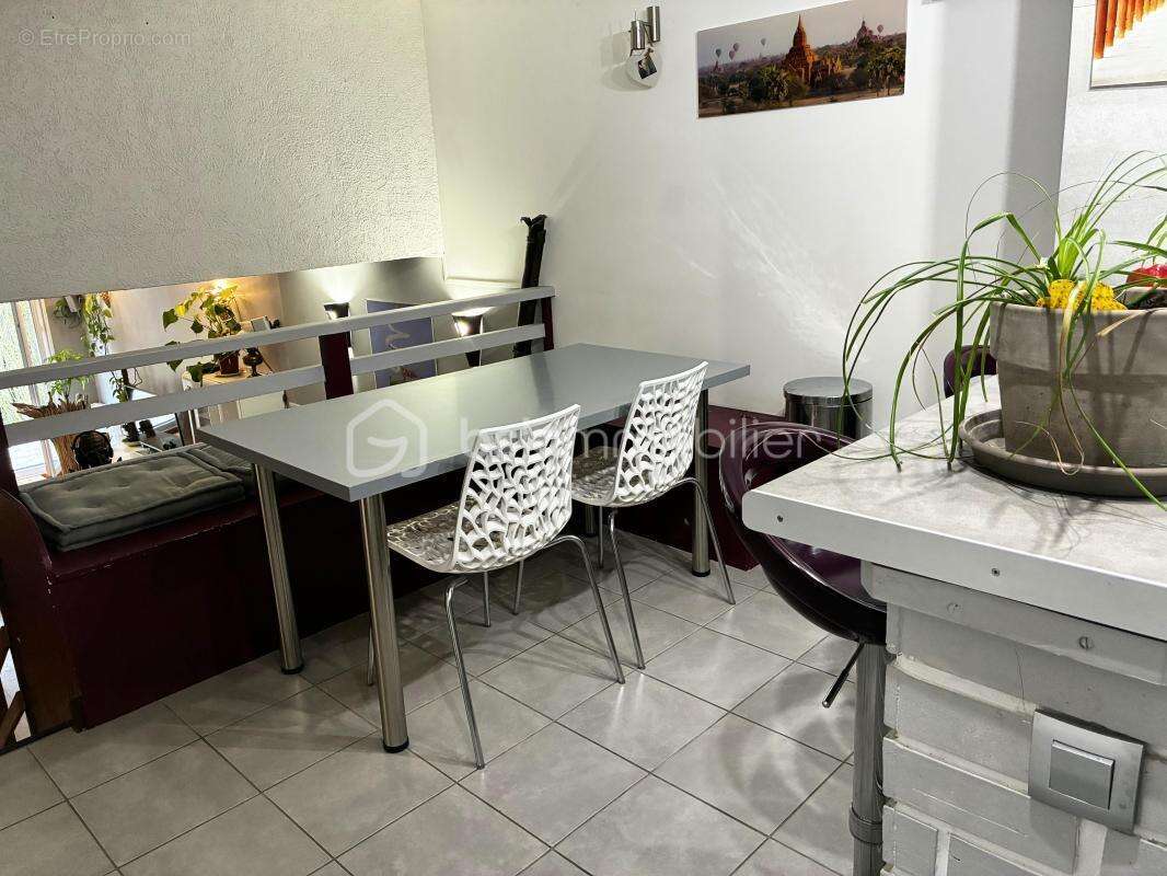 Appartement à TORCY