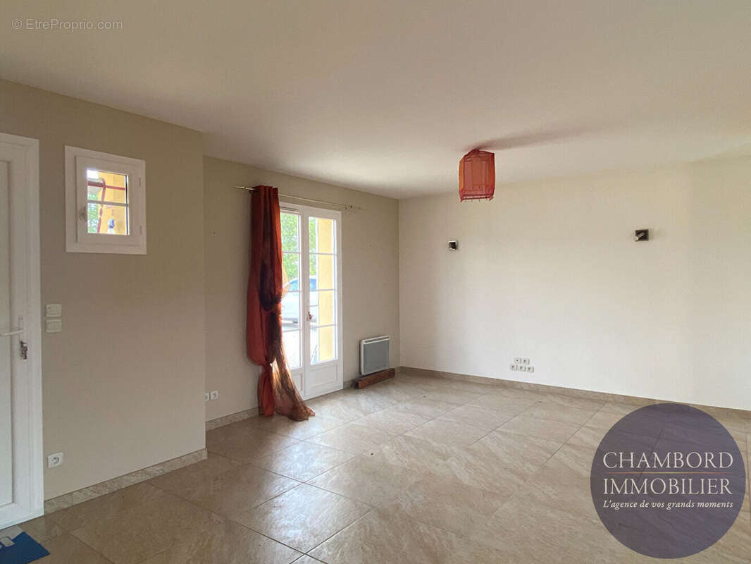 Maison Sassay de plain pied 95 m² - photo 3