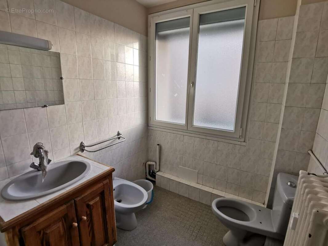   - Appartement à AUBENAS