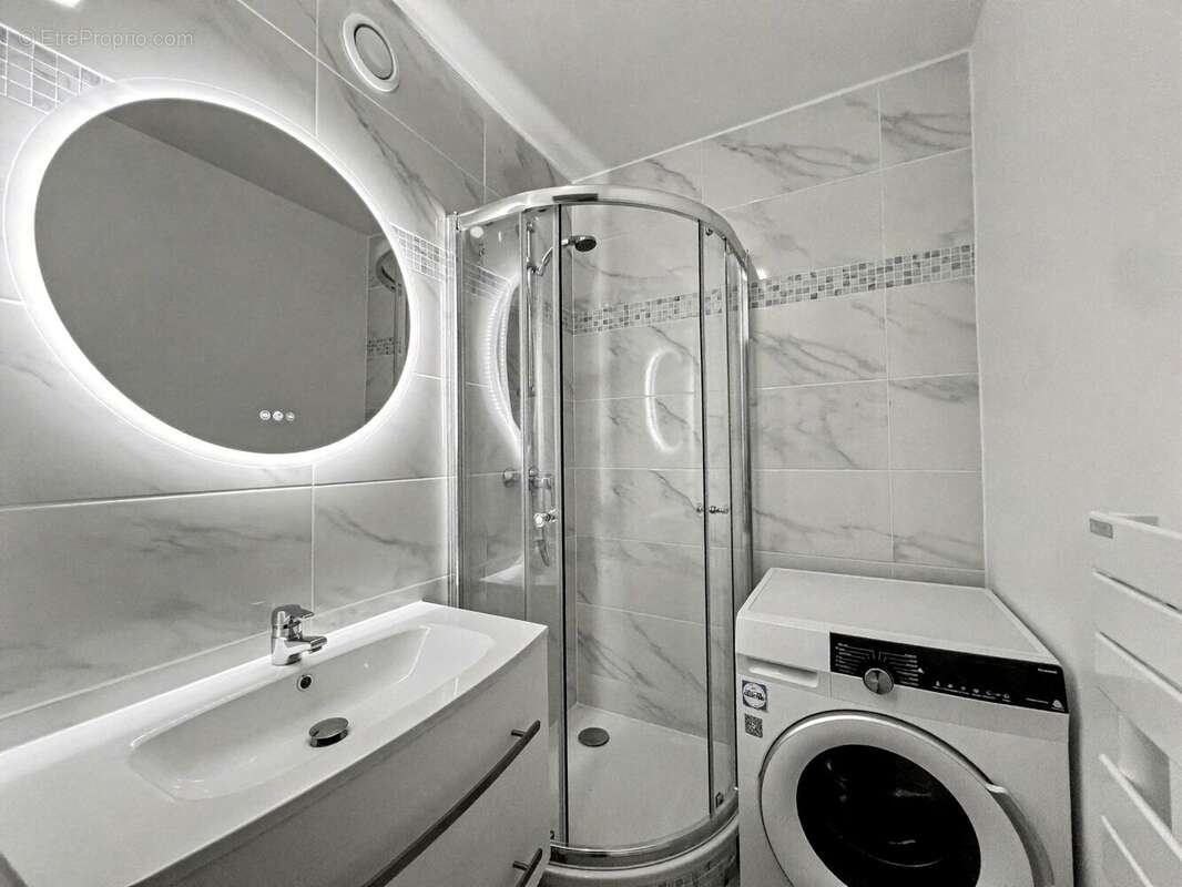 Photo 6 - Appartement à COURBEVOIE