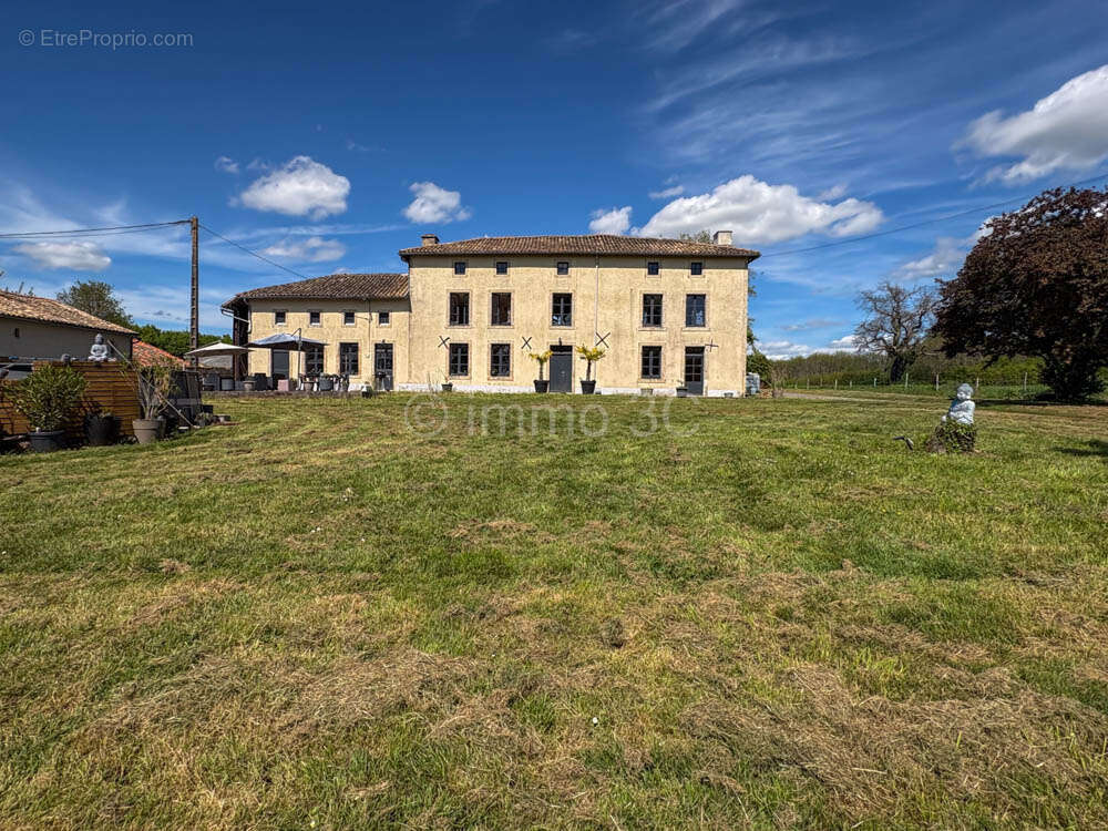 Maison à MELLE
