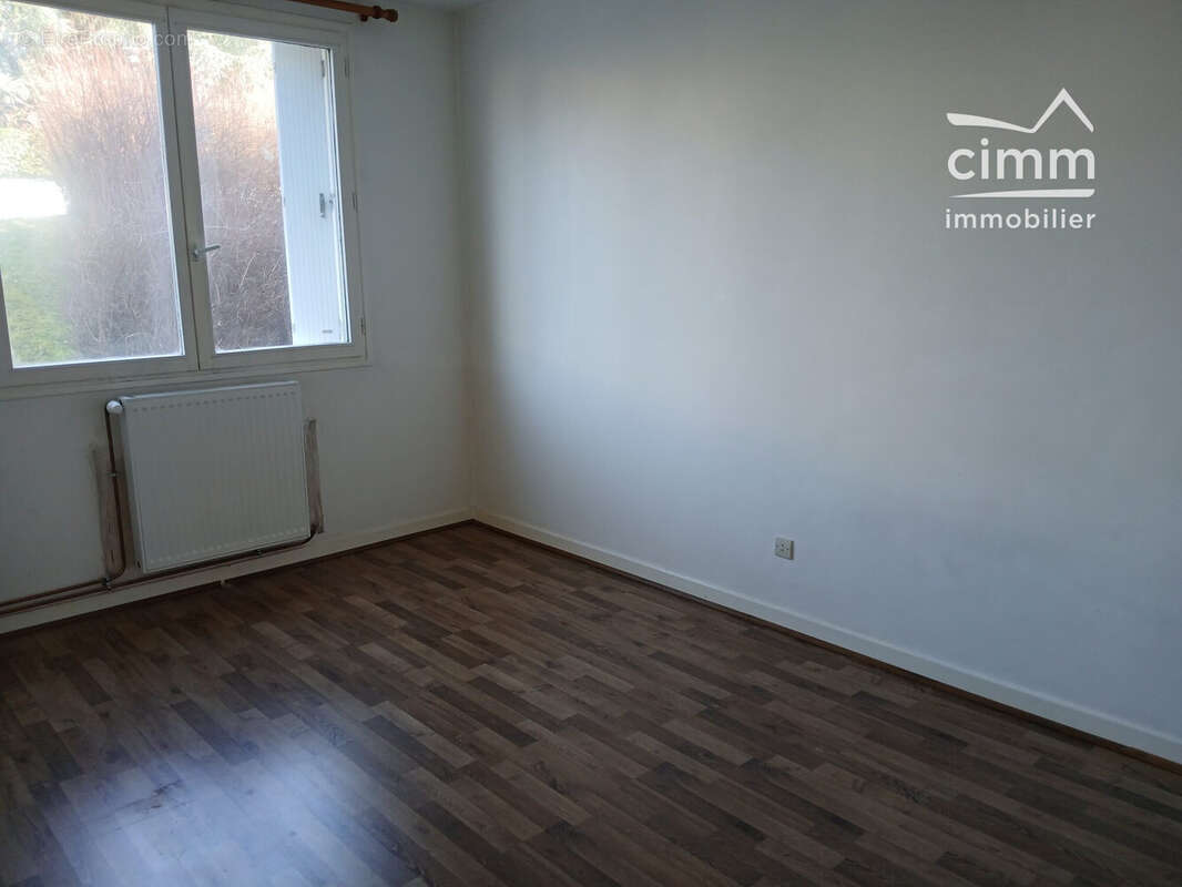 Chambnre 2 - Appartement à VOIRON