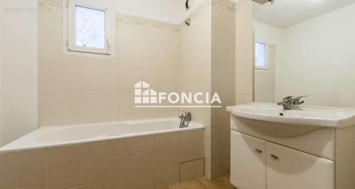 Appartement à LE PONTET