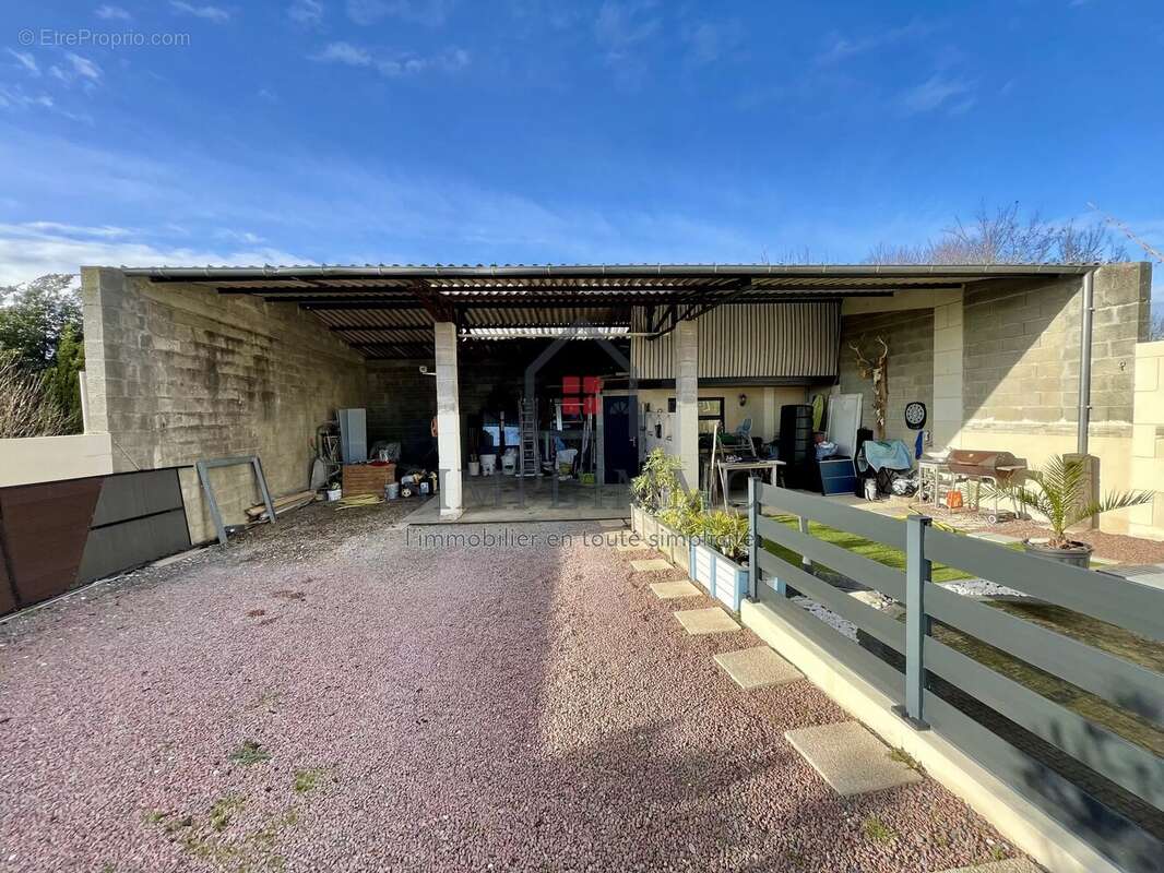 Maison à SAINT-AGNANT