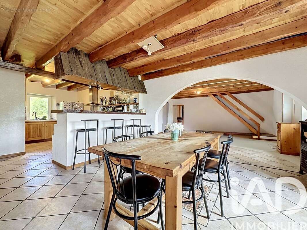 Maison 295 m² à Montclar  - photo 6