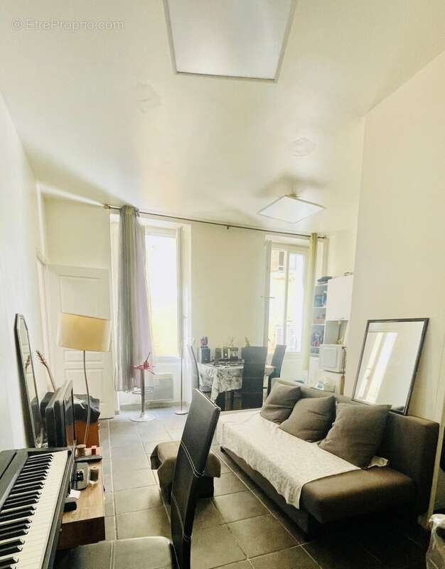 Appartement à MARSEILLE-2E