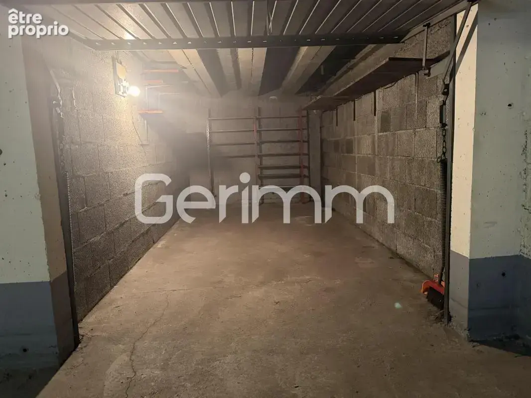 Vente - Garage - 16 m² - 11 500 € - GRENOBLE - 10 rue barral de - photo 3