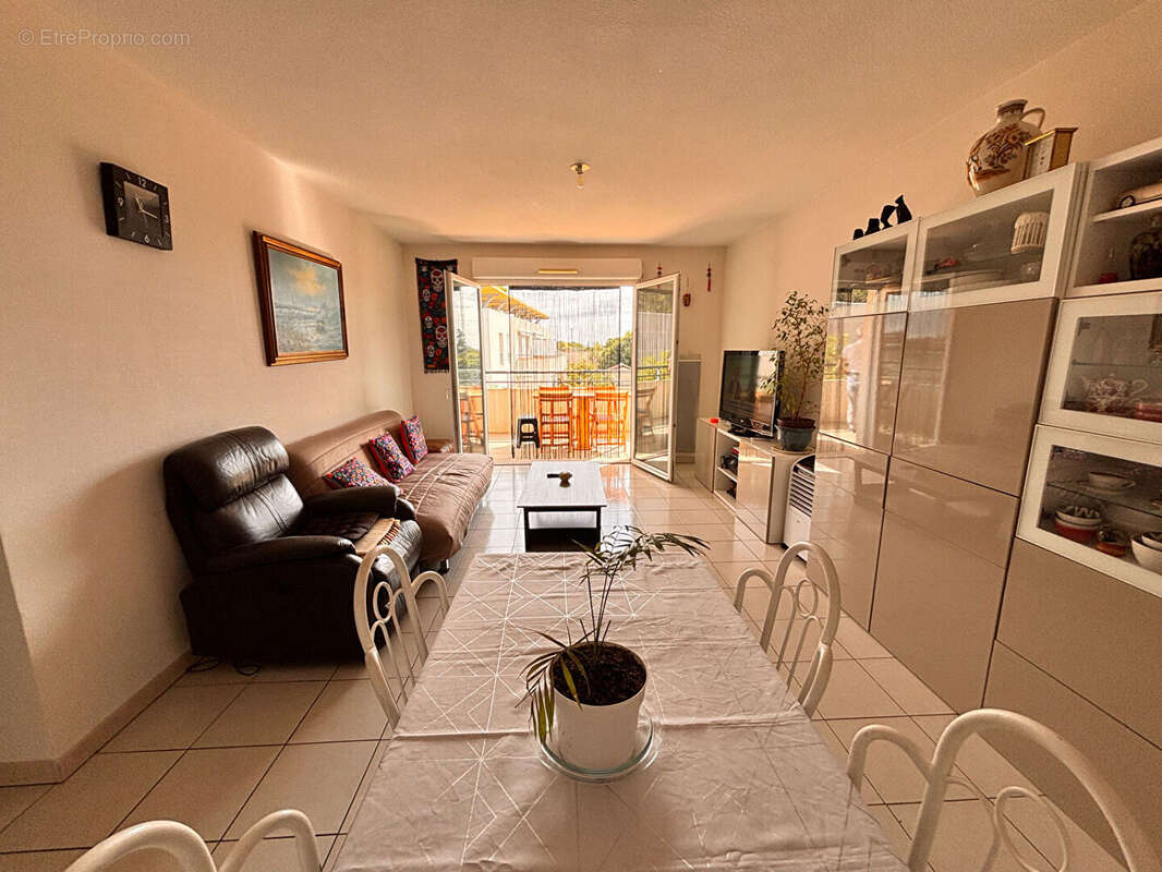 Nimes - magnifique appartement t3 de 63 m2 avec terrasse et box - photo 4