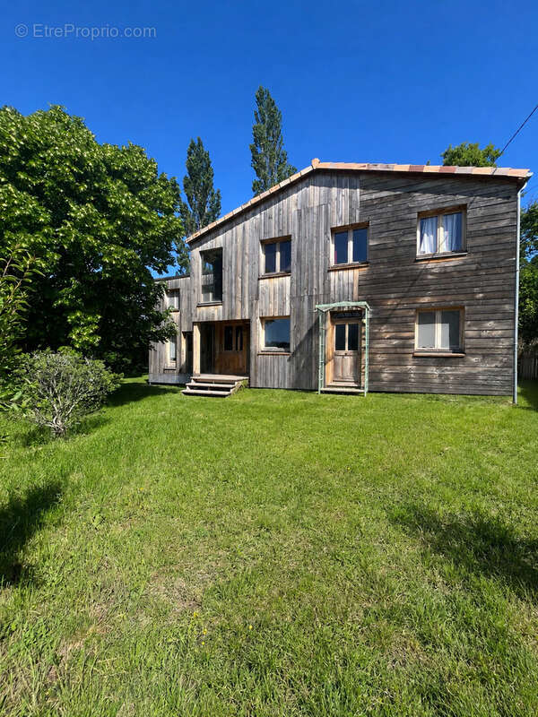 Maison à VAUNAVEYS-LA-ROCHETTE