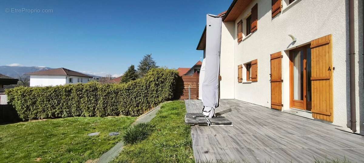Appartement à POISY