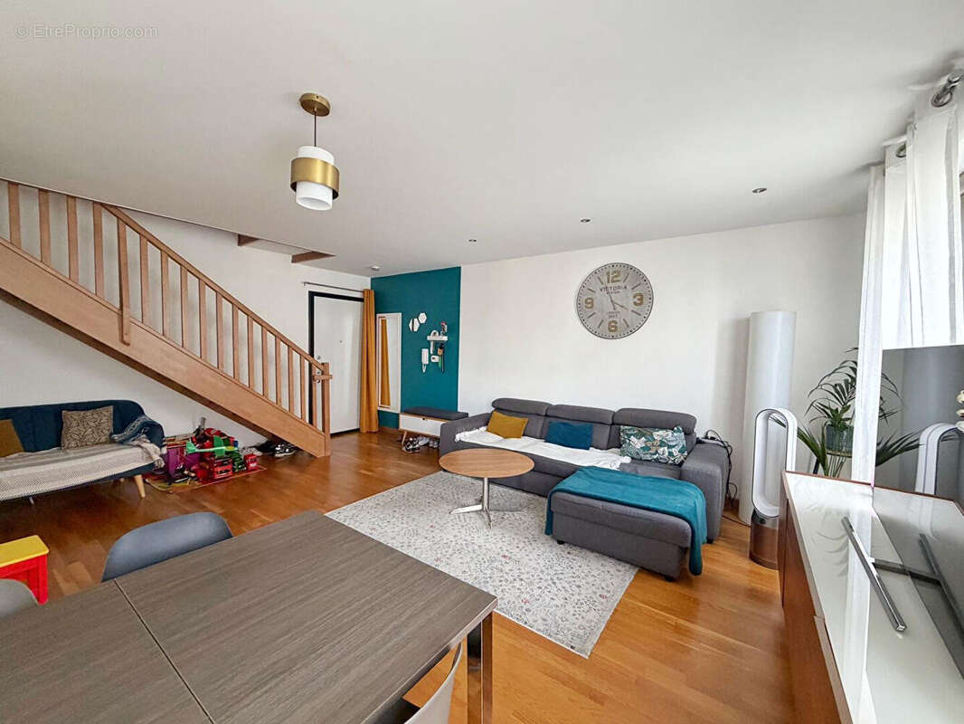 Appartement à NANTERRE