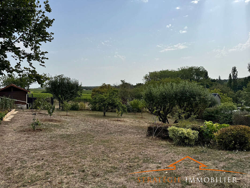 Maison à SAINT-MARTIN-SOUS-MONTAIGU