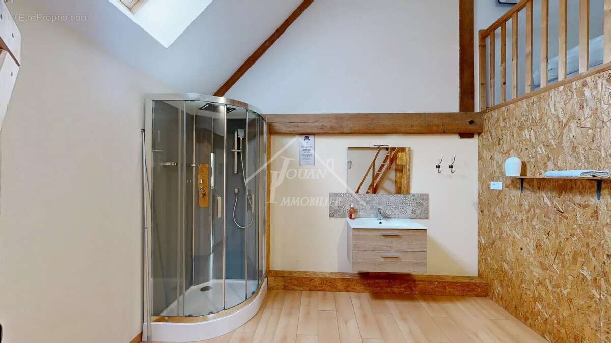 Maison à DOMPIERRE-SUR-BESBRE