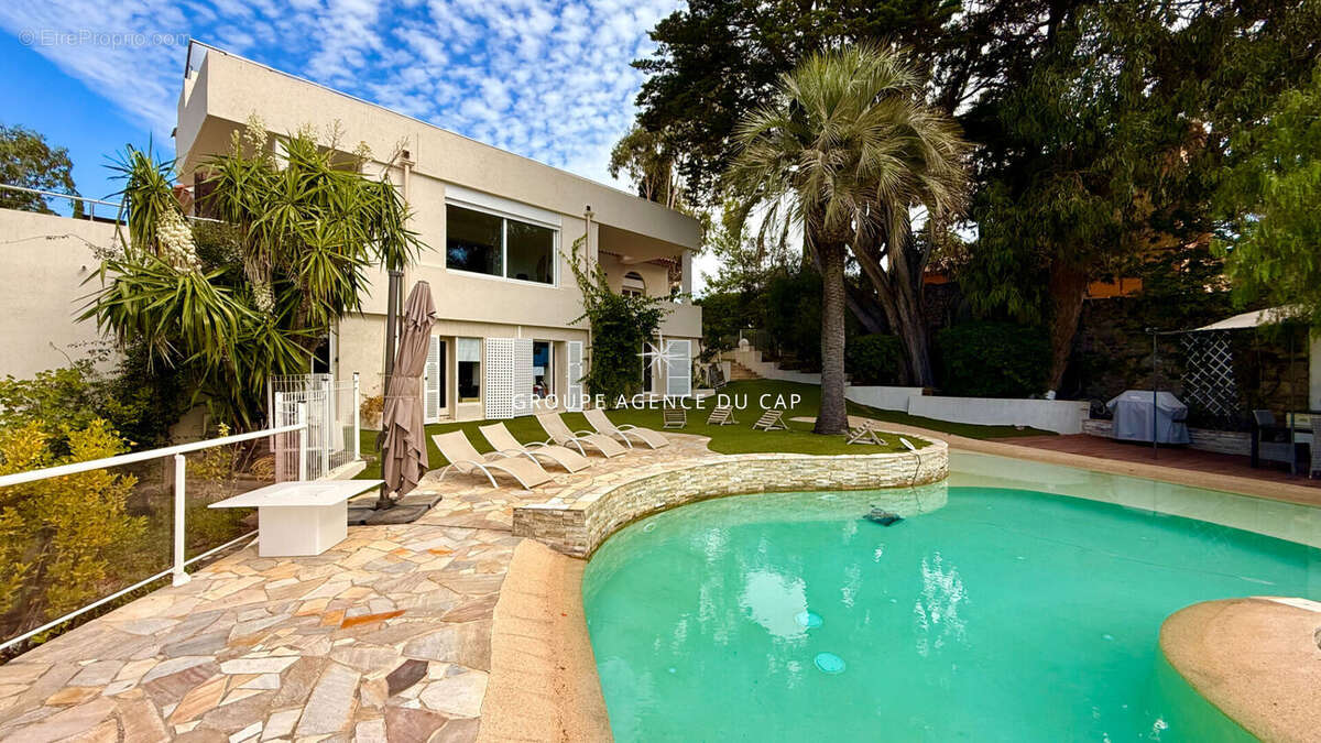 Maison à LES ISSAMBRES