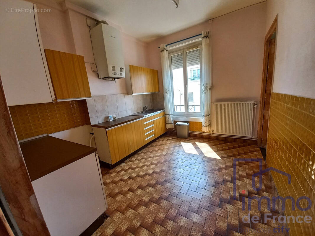 Appartement à SAINT-ETIENNE
