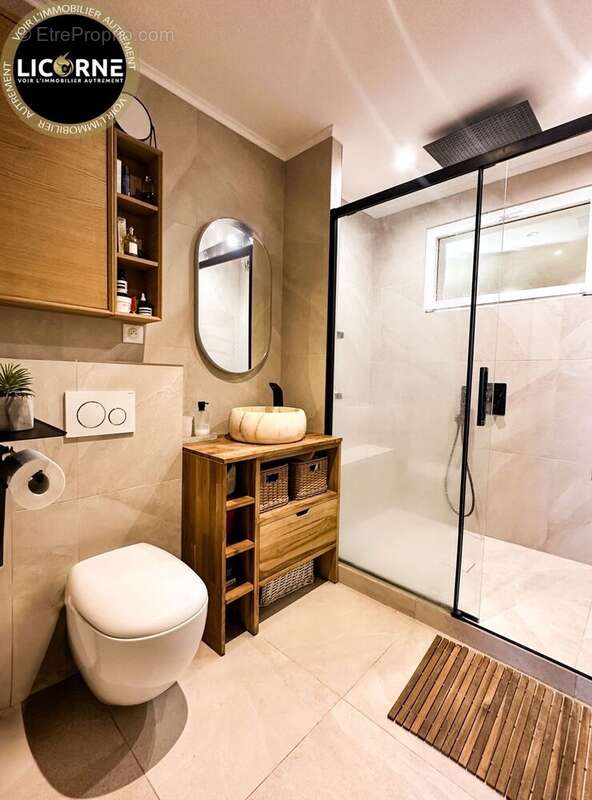 Maison à LE PUY-SAINTE-REPARADE