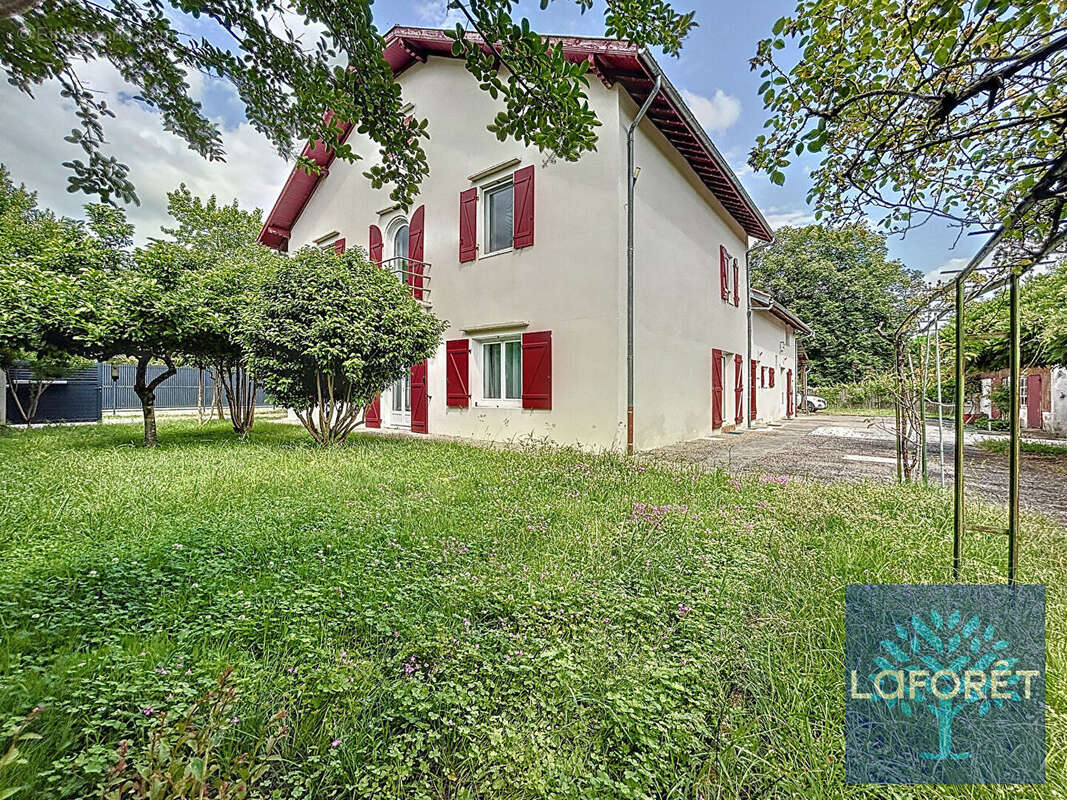 Maison à RIVIERE-SAAS-ET-GOURBY