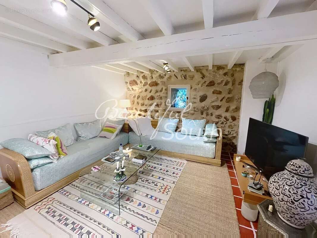 Maison à FOURQUES