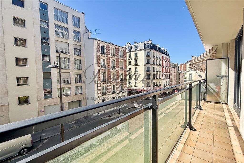 Appartement à PARIS-15E