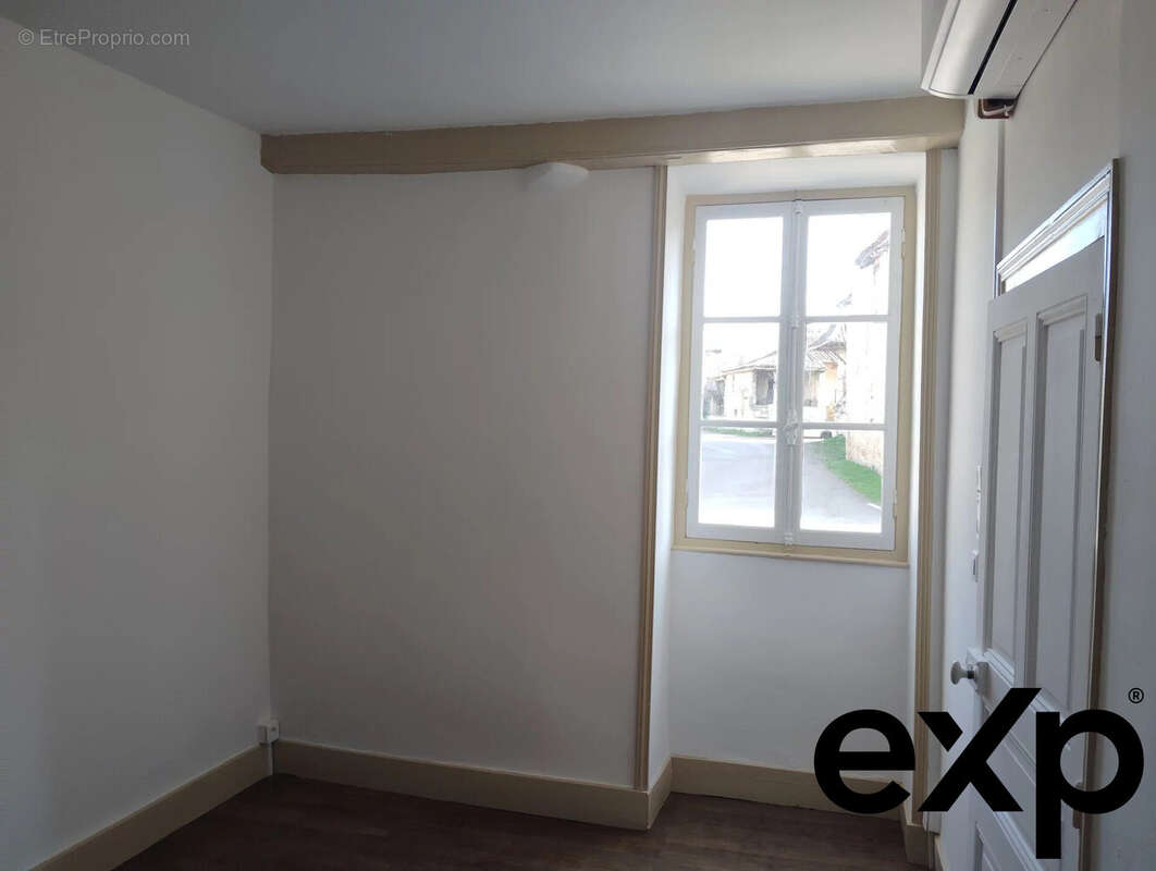 Maison à CHISSEY-LES-MACON