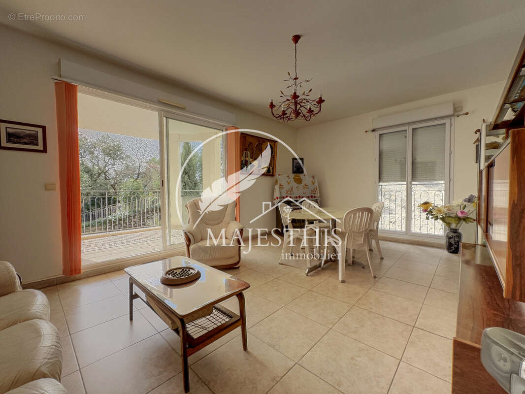 Appartement à HYERES