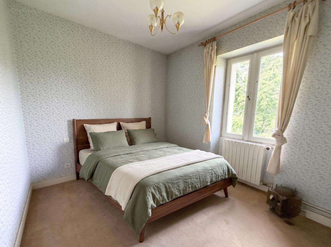 Maison 163 m² à Saint-Julien-De-Lampon  - photo 12