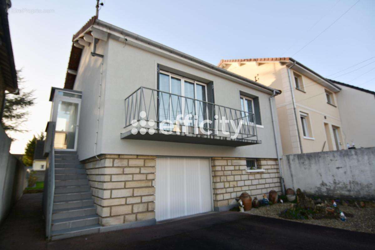 Maison à VILLENEUVE-LE-ROI