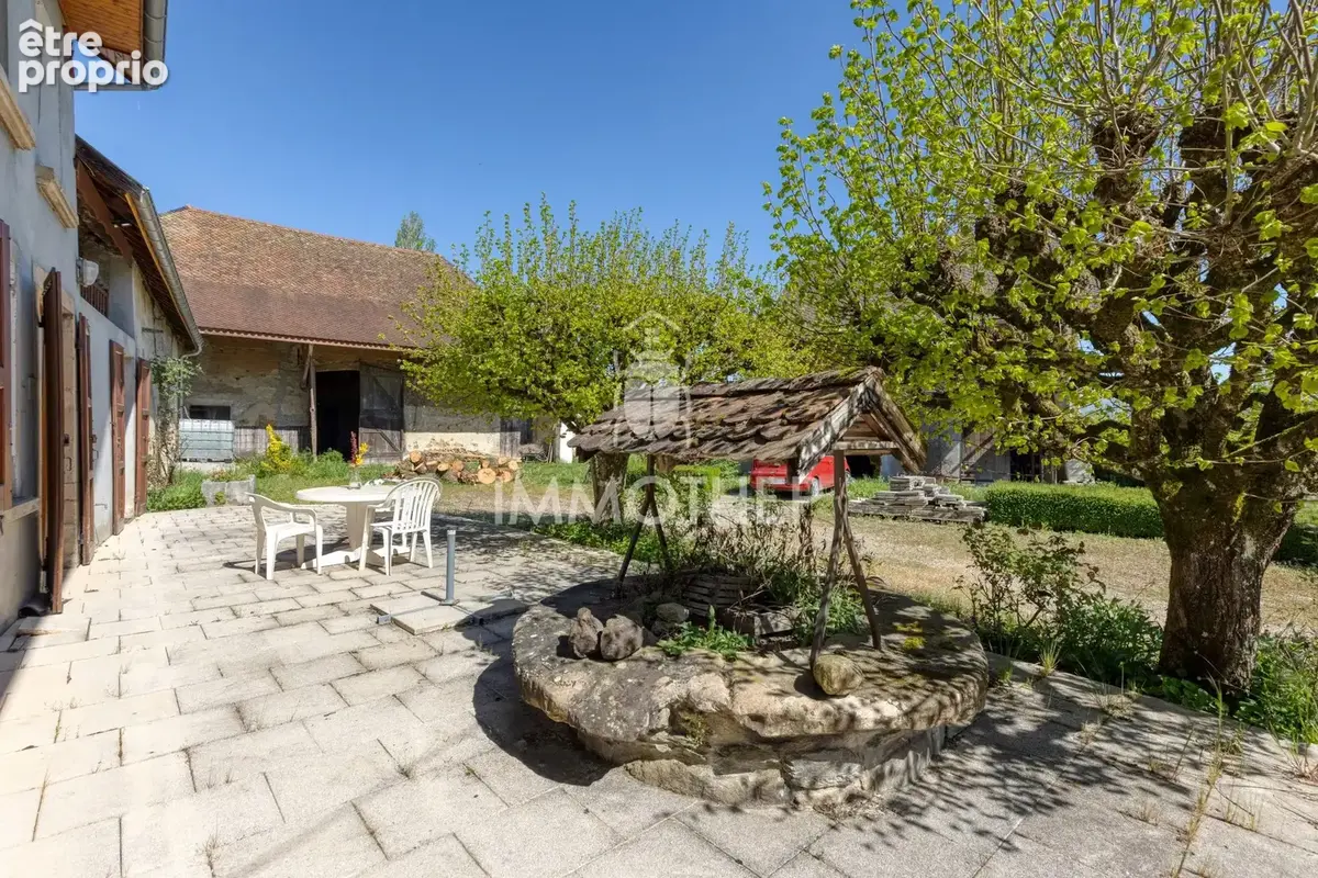 Maison 215 m² à Chimilin  - photo 4
