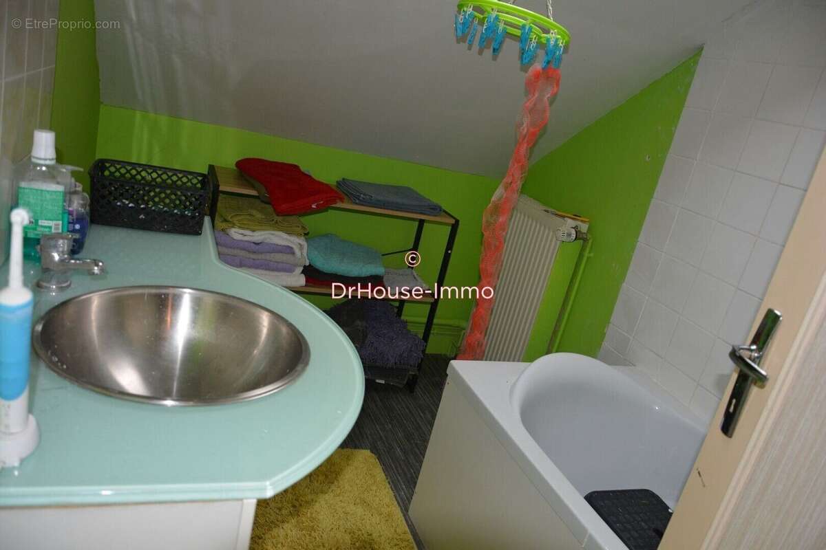 Maison à COUSSAC-BONNEVAL