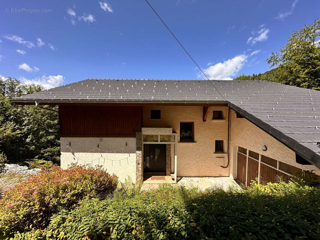 Maison à CHATILLON-SUR-CLUSES