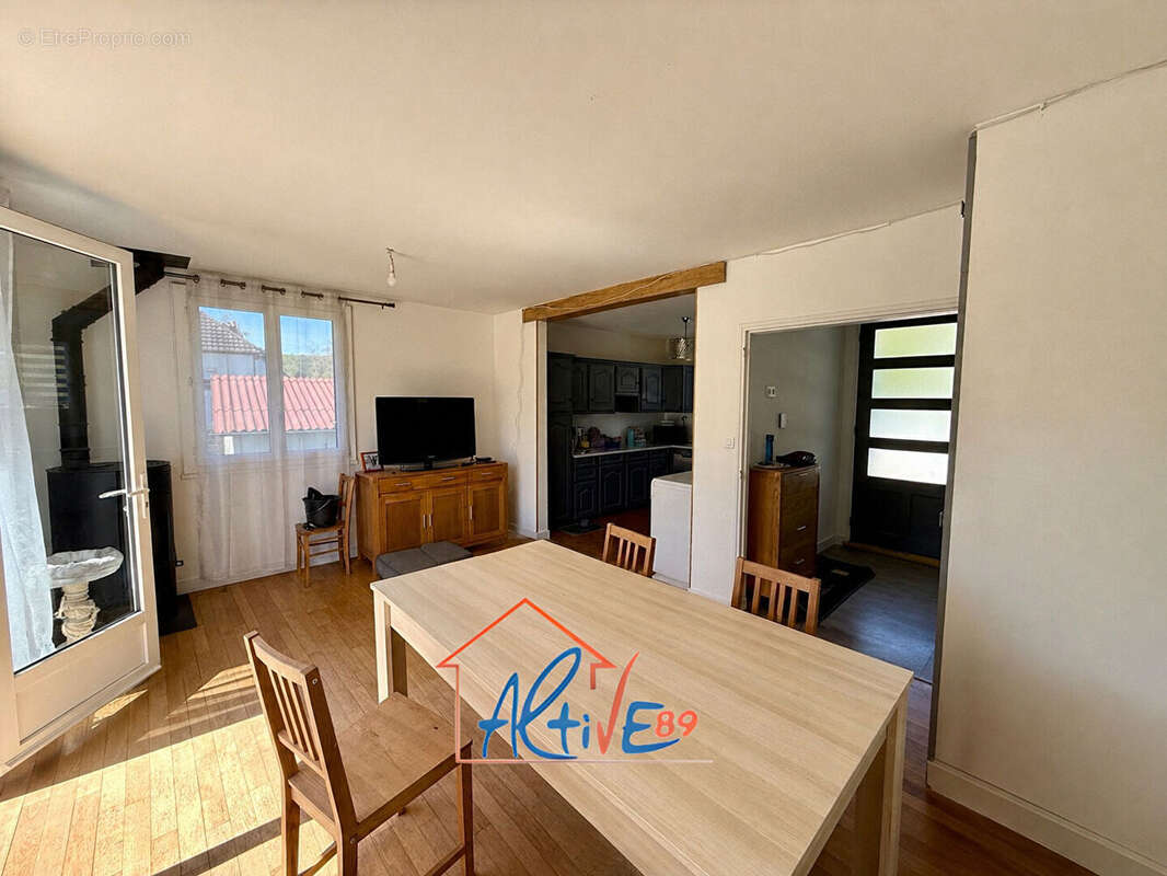 Maison à AUGY