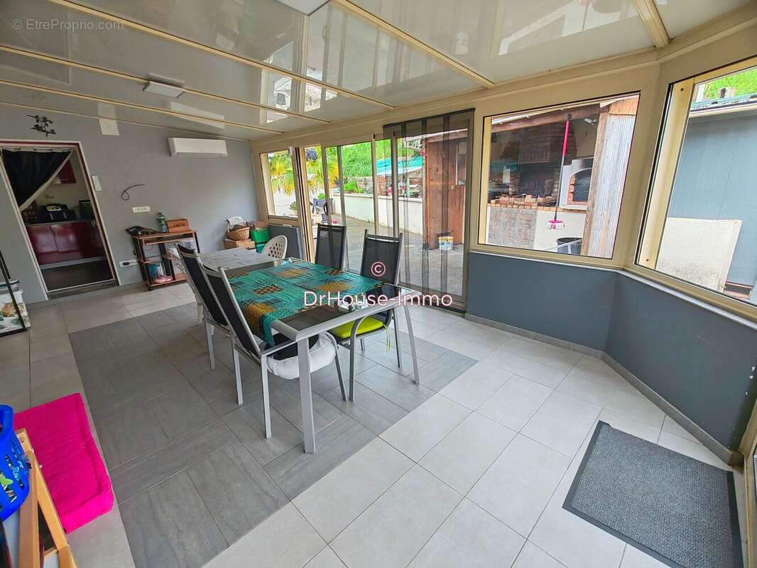 Maison 159 m² à Dange-Saint-Romain  - photo 24
