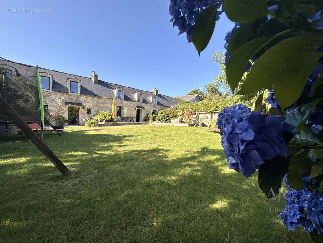Maison 165 m² à Plogastel-Saint-Germain  - photo 2