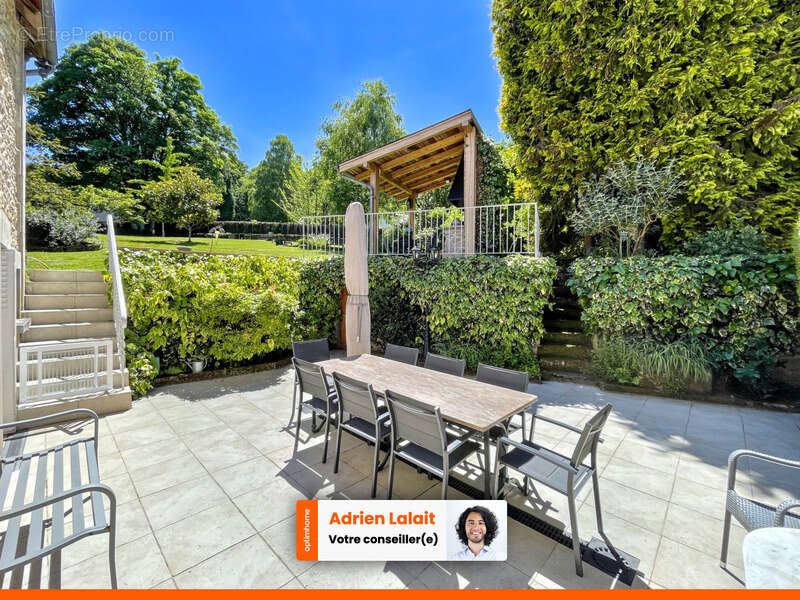 Maison à BERSAC-SUR-RIVALIER