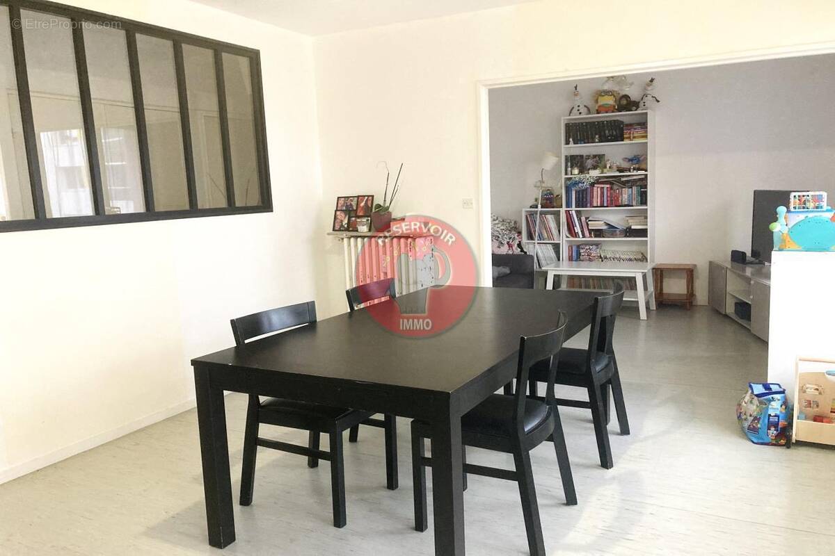 Appartement à CHENOVE