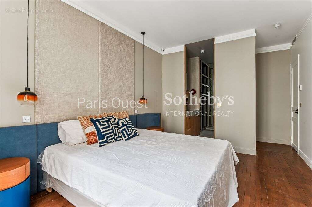 Appartement à PARIS-7E