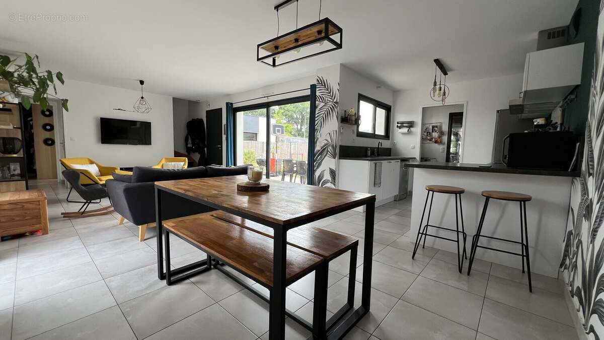 Maison à TREILLIERES