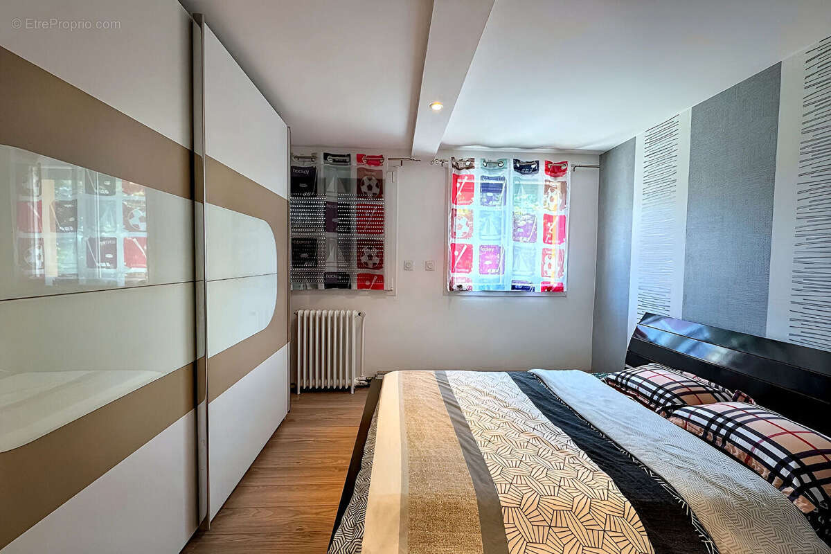 Maison rénovée sur sous-sol semi enterré, 4 chambres proche commerces - photo 7
