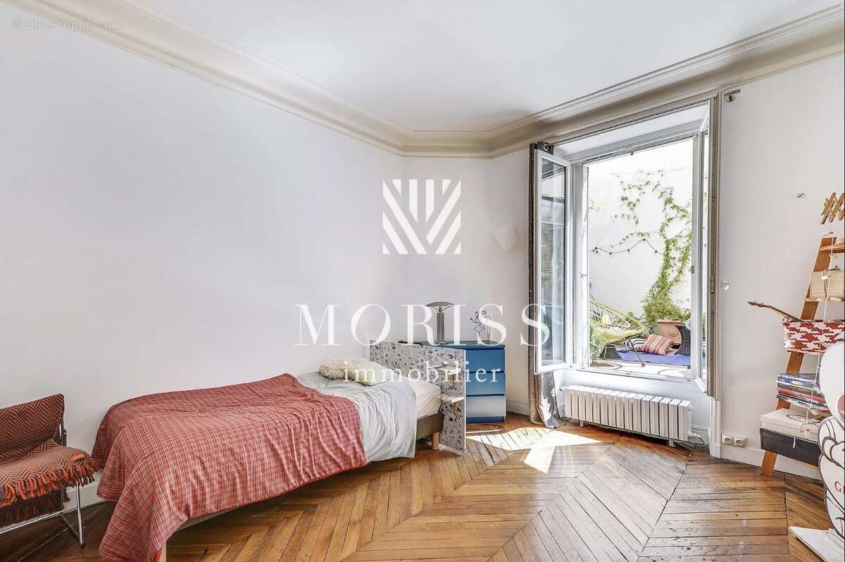 Appartement à NEUILLY-SUR-SEINE