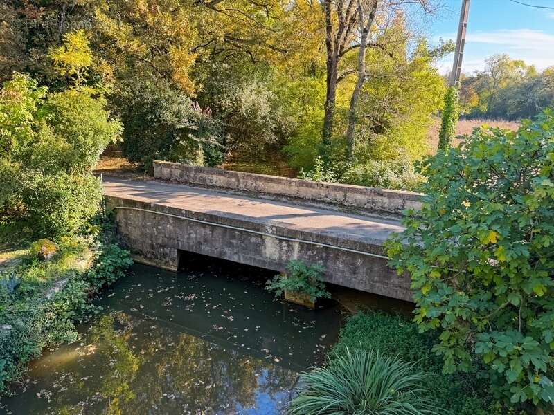 Maison à VIC-FEZENSAC