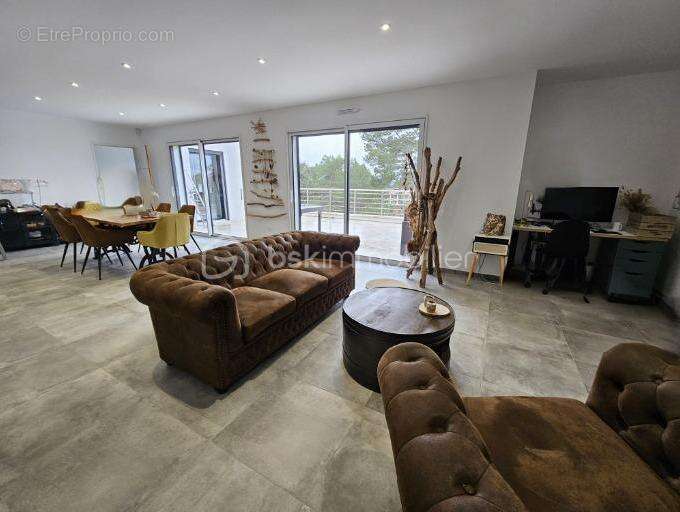 Maison à LE CANNET-DES-MAURES