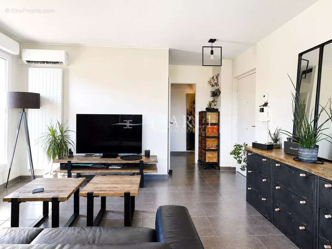 Appartement à DECINES-CHARPIEU