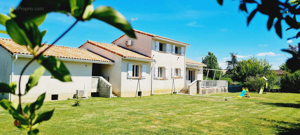 Maison à SAINT-SULPICE-SUR-LEZE