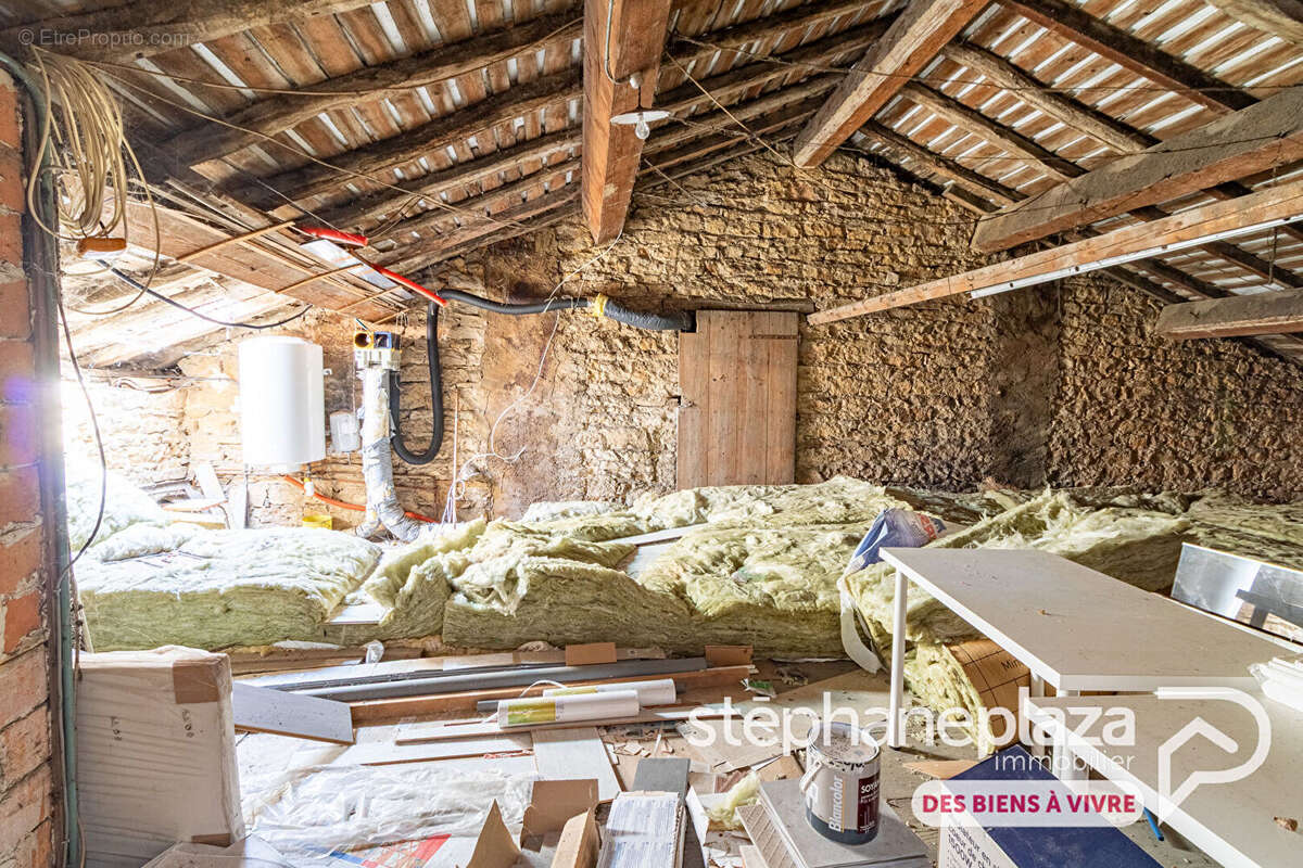 Appartement à COLIGNY