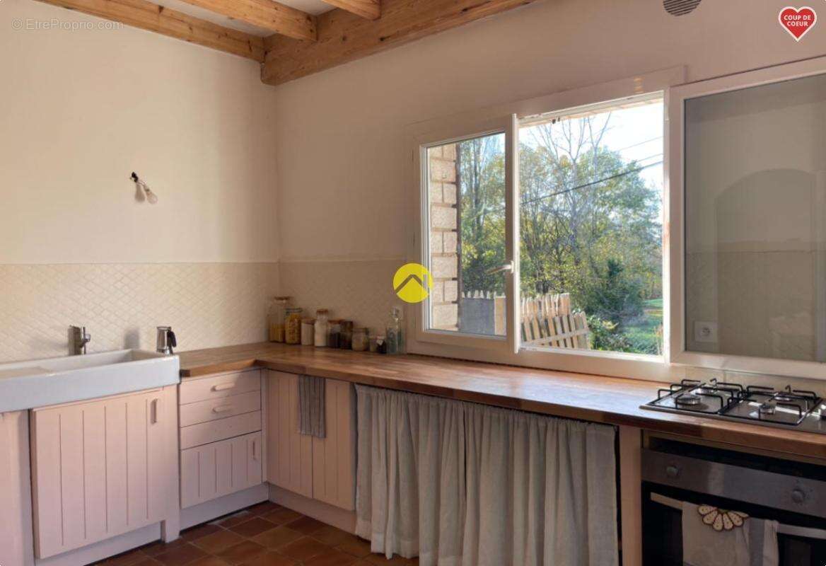 Maison à SAINTE-ALVERE