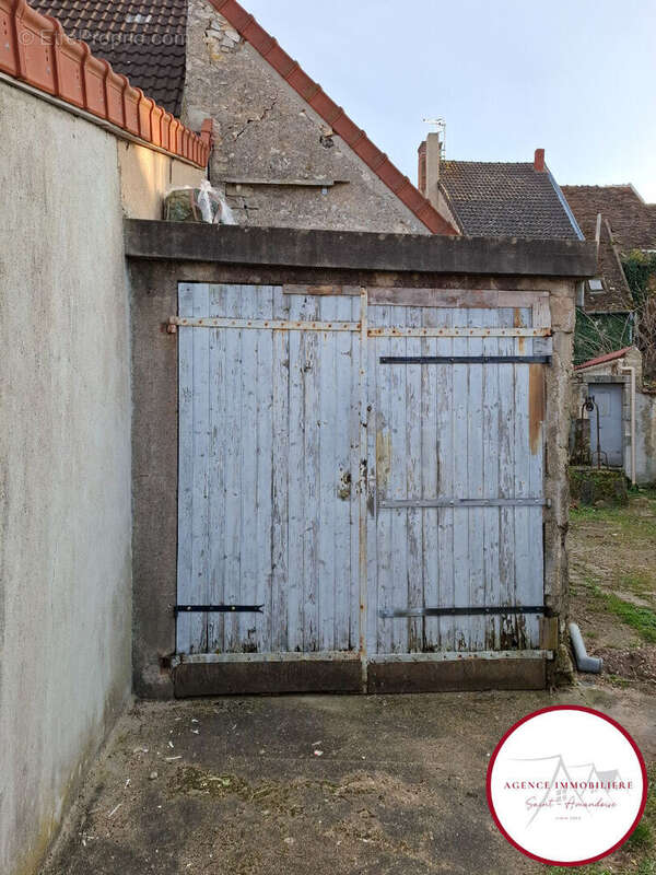 Maison à SAINT-AMAND-MONTROND