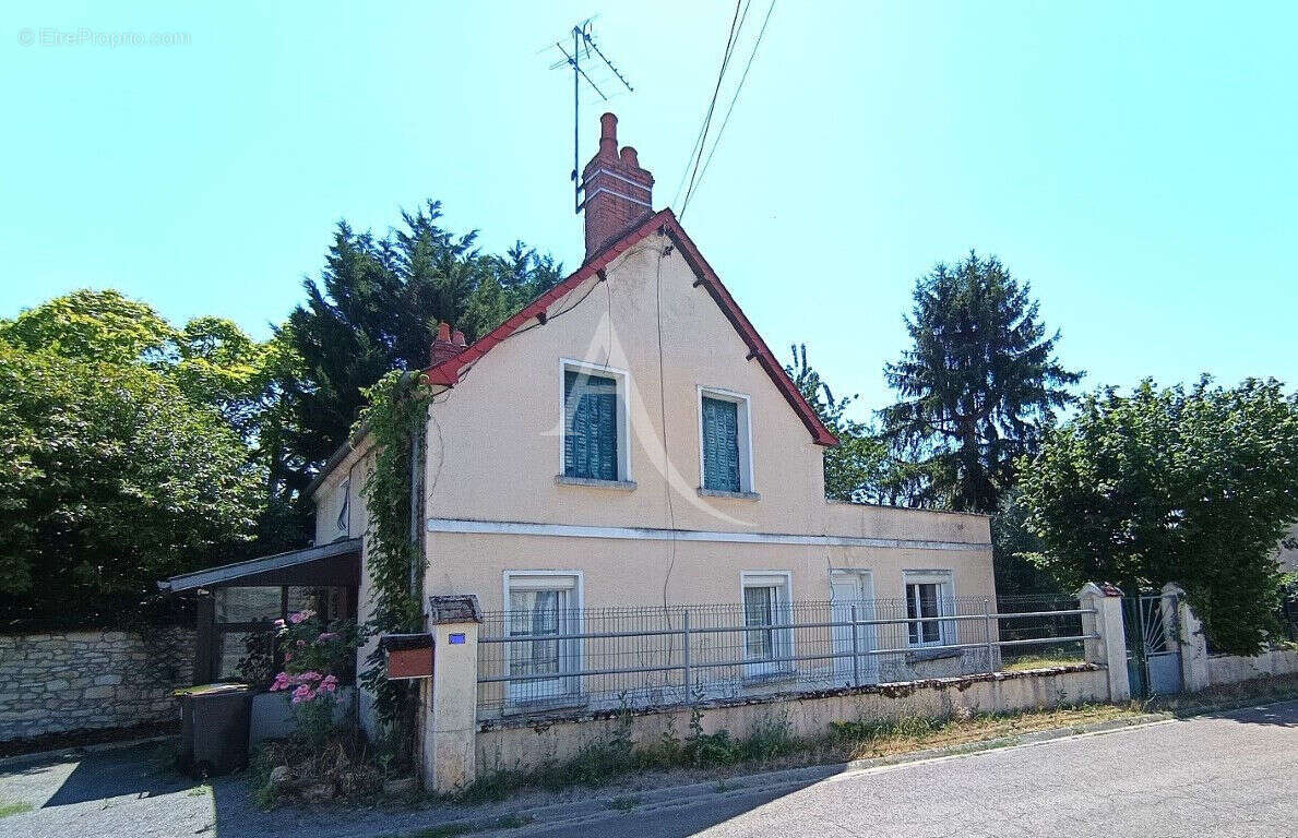 EN VENTE - GARCHIZY -  Maison individuelle 3  chambres terrain - photo 6
