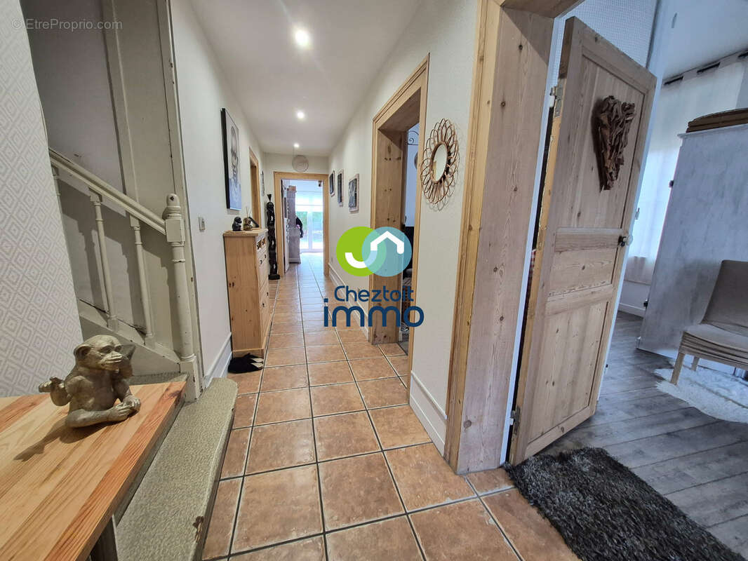 Maison de style bourgeoise - 4 chambres - jardin - photo 15