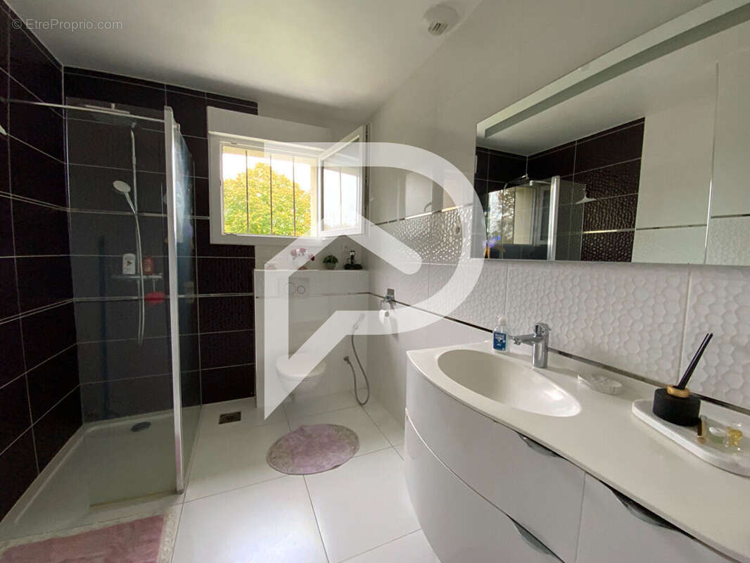 Maison à LEVIS-SAINT-NOM